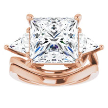 Load image into Gallery viewer, Golden Trio Solitaire Ring
