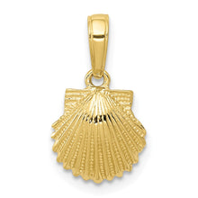 Load image into Gallery viewer, 10k Scallop Shell Pendant
