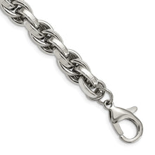 Load image into Gallery viewer, Stainless Steel Polished Oval Link 8.5in Bracelet
