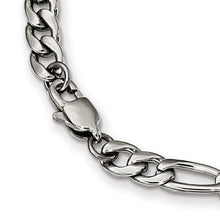 Load image into Gallery viewer, Stainless Steel Polished 24in Figaro Chain
